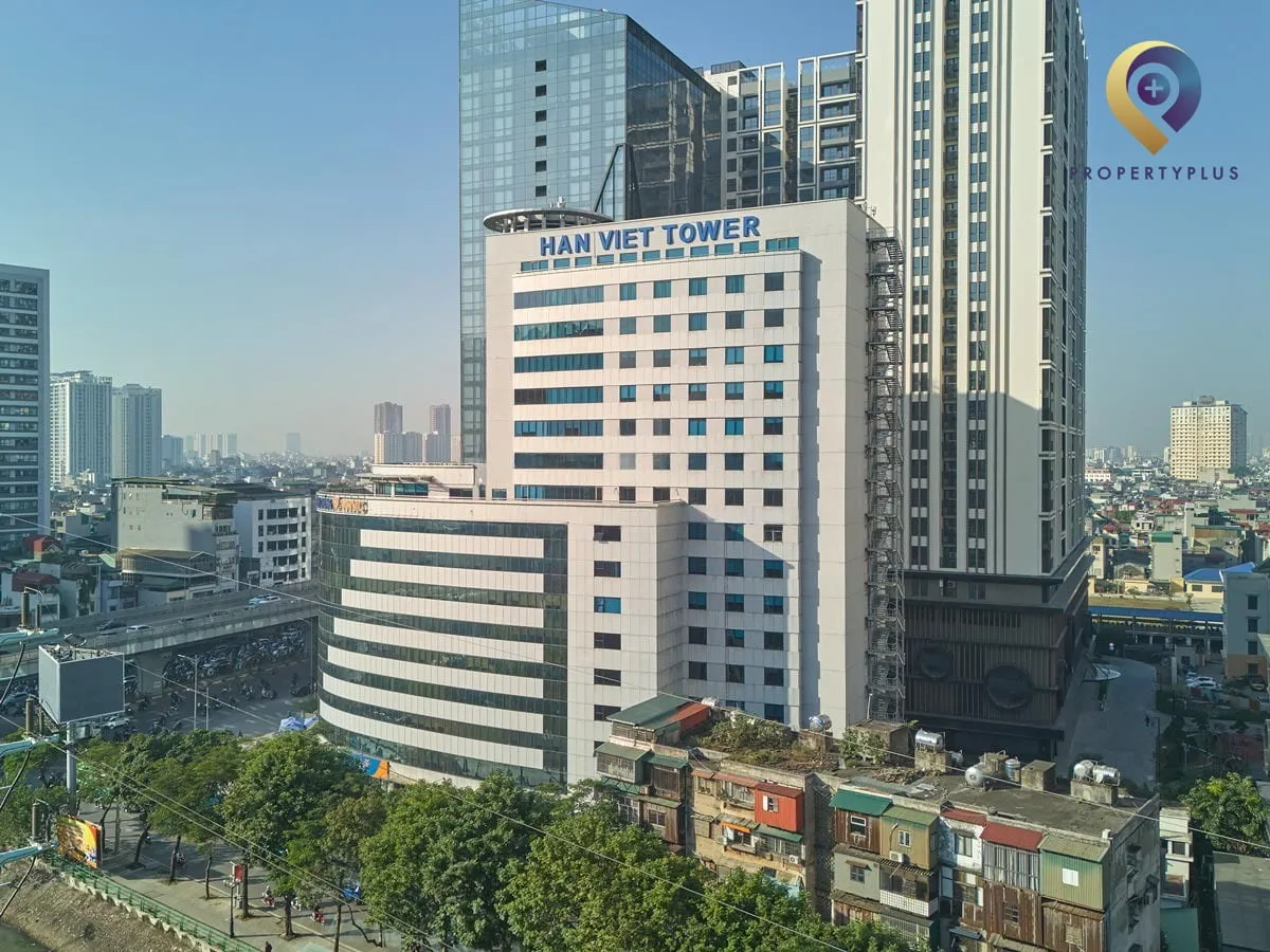 Toàn cảnh mặt ngoài tòa nhà văn phòng Hàn Việt Tower tại Hà Nội - hình ảnh từ Property Plus